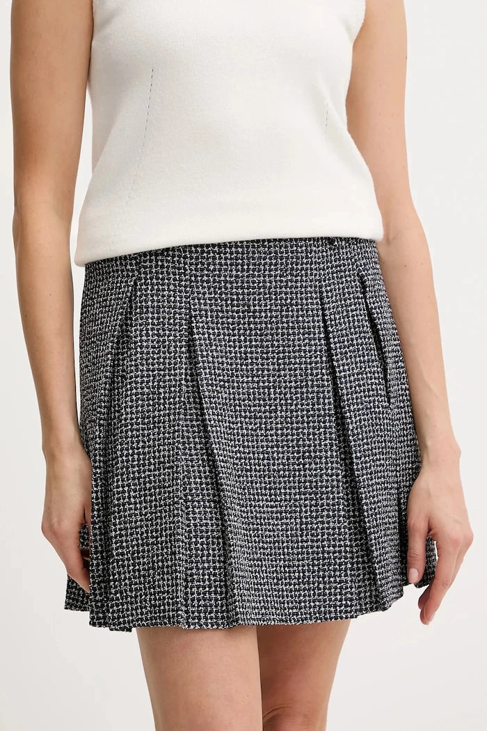 Пола Dkny