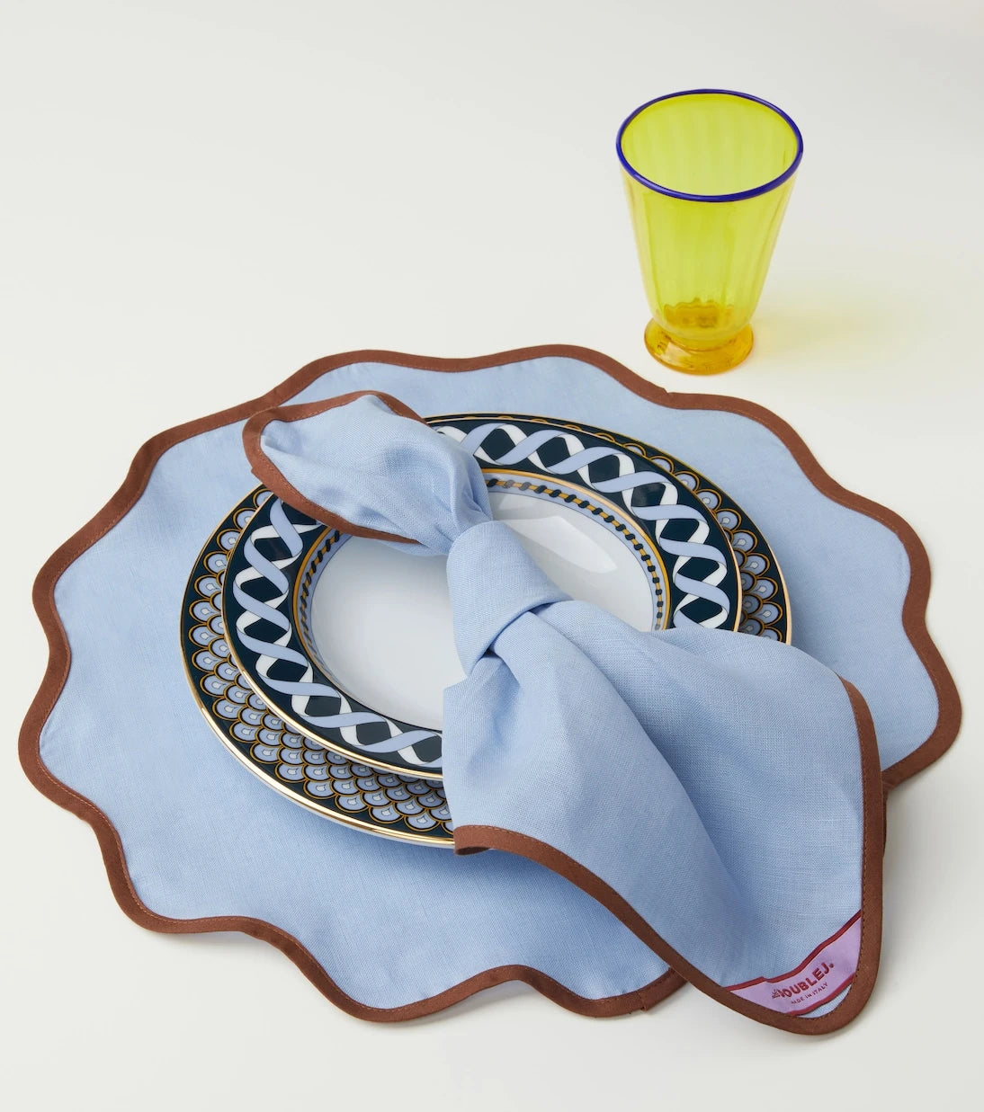La DoubleJ - مجموعة من 2 مفرش للأطباق بنقشة غيوم قوس قزح