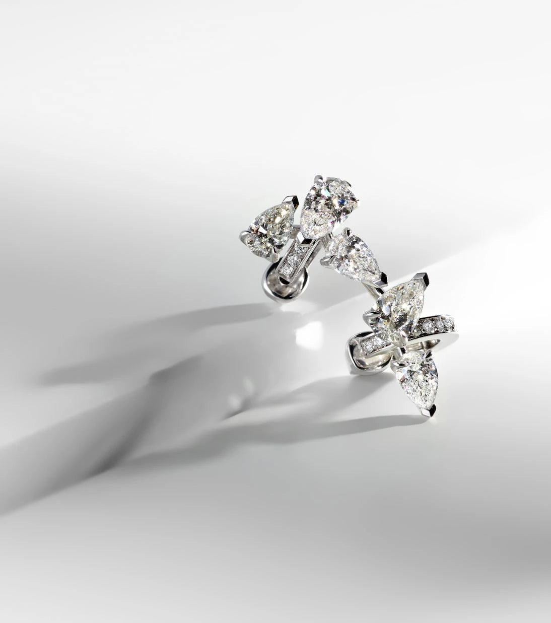 Repossi - Serti Sur Vide 18kt white gold single ear cuff with diamonds