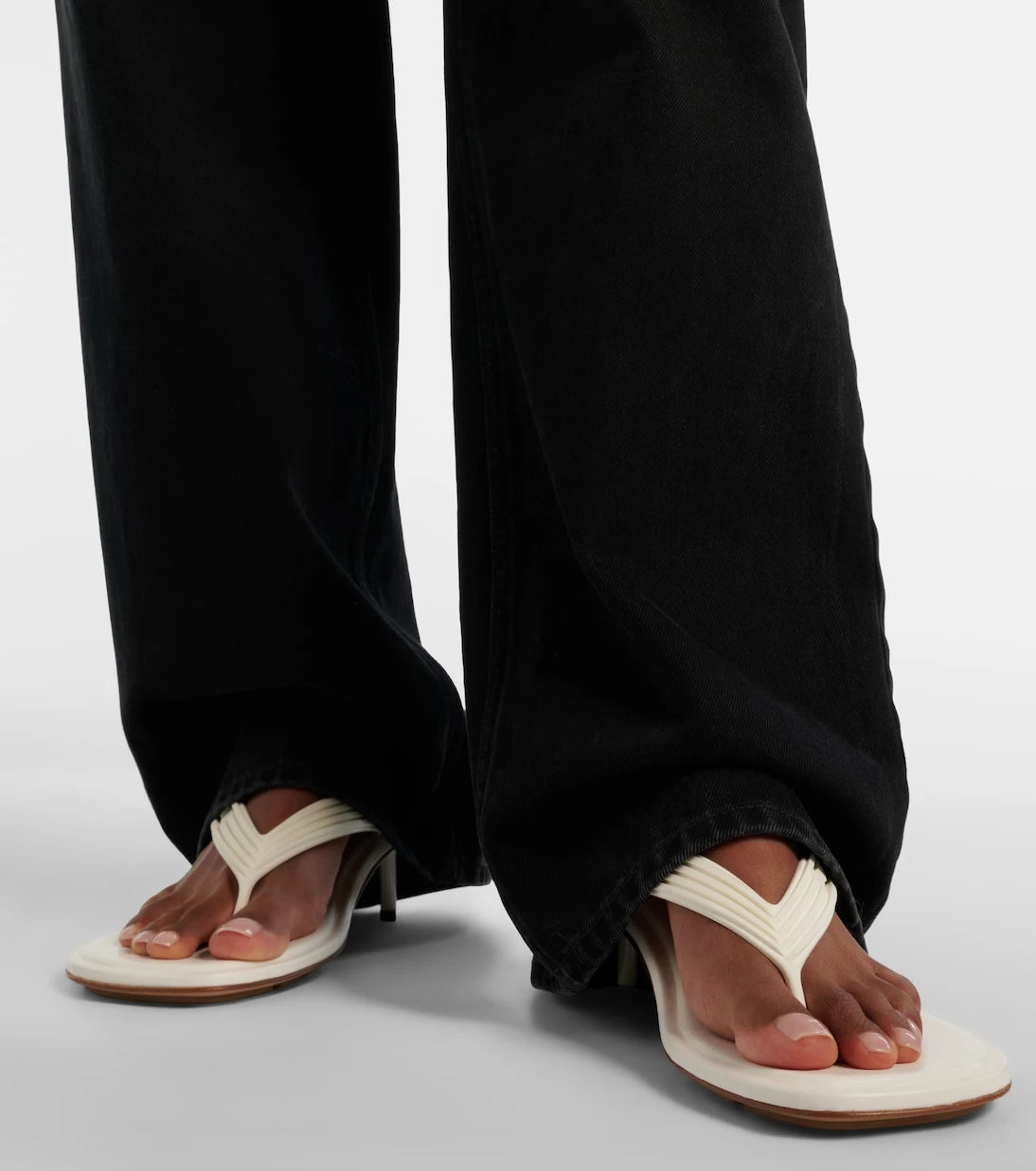 Bottega Veneta - Sampieri thong sandals