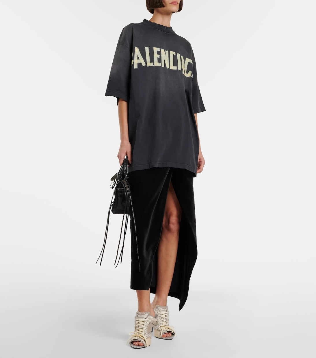 Balenciaga - حذاء ستابلر مفتوح من الخلف بتشذيب من الجلد المعتق
