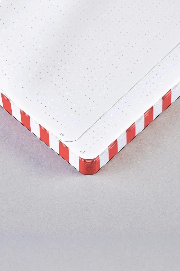 Тефтер Nuuna Graphic S