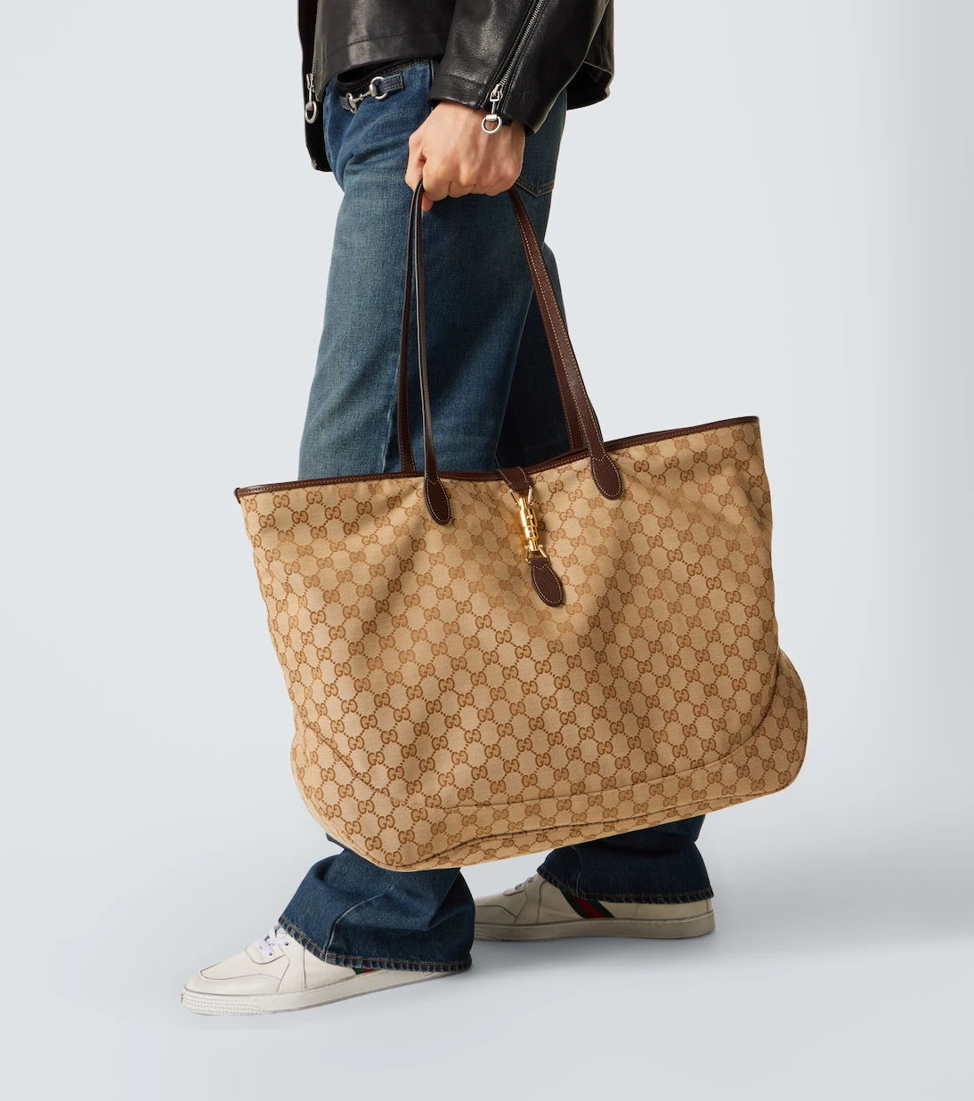 Gucci - حقيبة يد كبيرة جاكي جي جي كانفاس من قوتشي