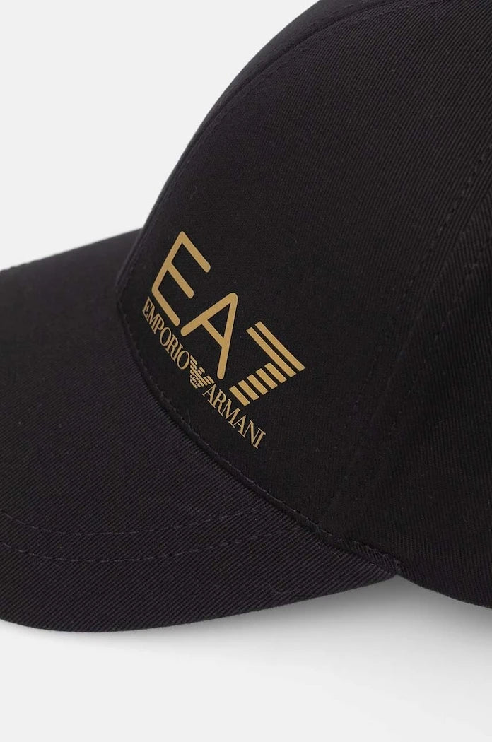 Памучна шапка с козирка EA7 Emporio Armani
