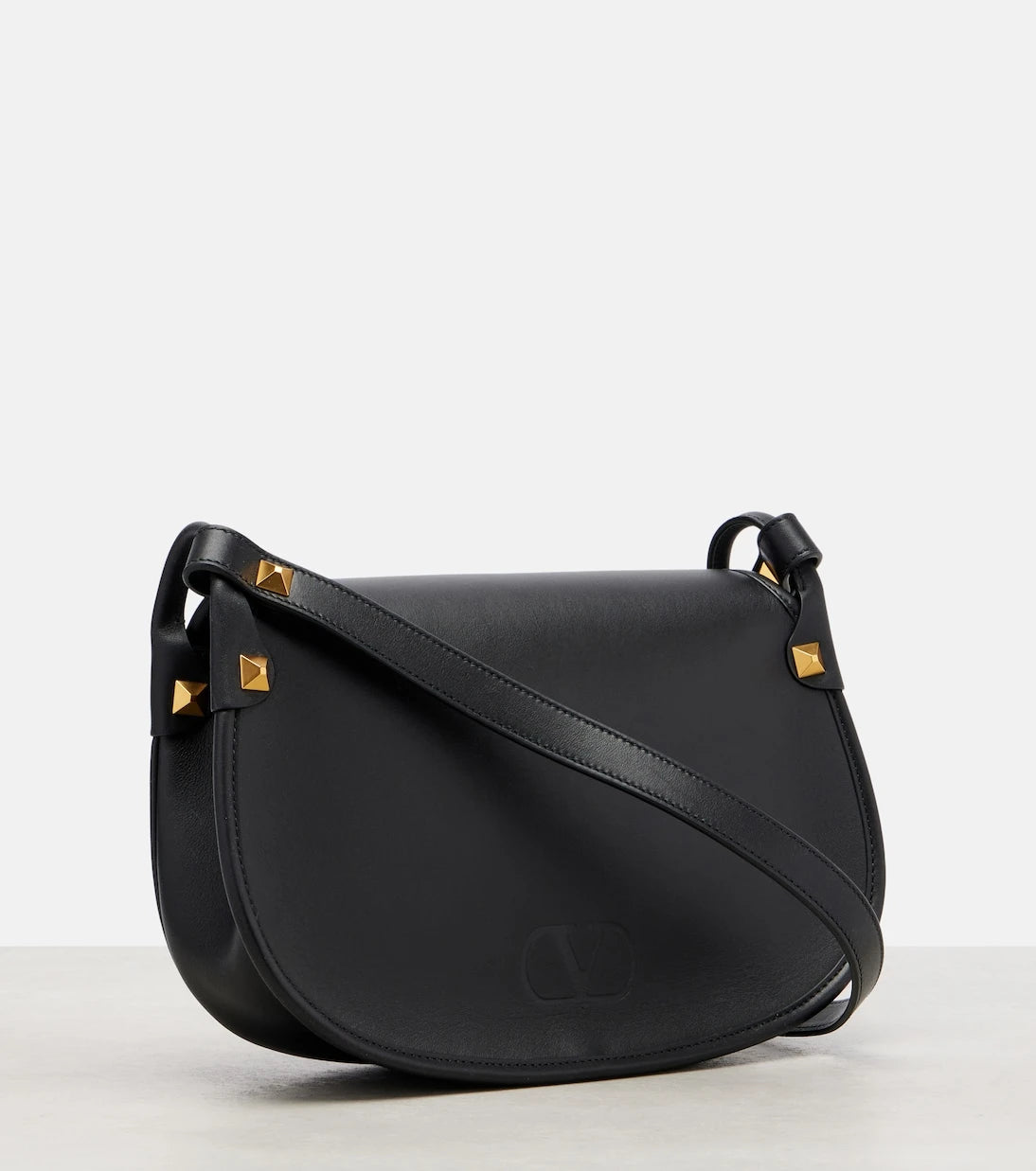 Valentino Garavani - Flaneuse Rockstud Medium leather crossbody bag