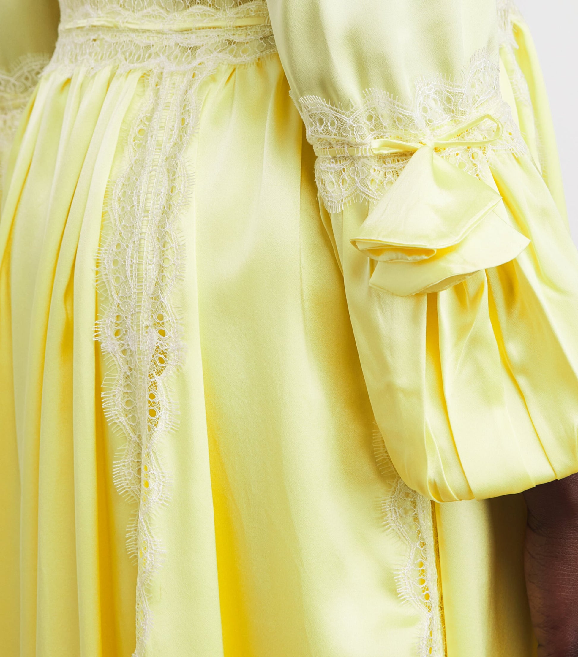 TORLOWEI Yellow Silk Lace-Trim Long Robe
