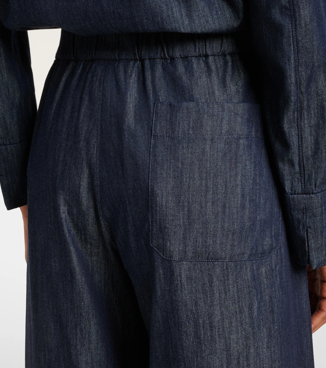 بنطلون "جور" بقصة واسعة من قطن شامبراي من S Max Mara