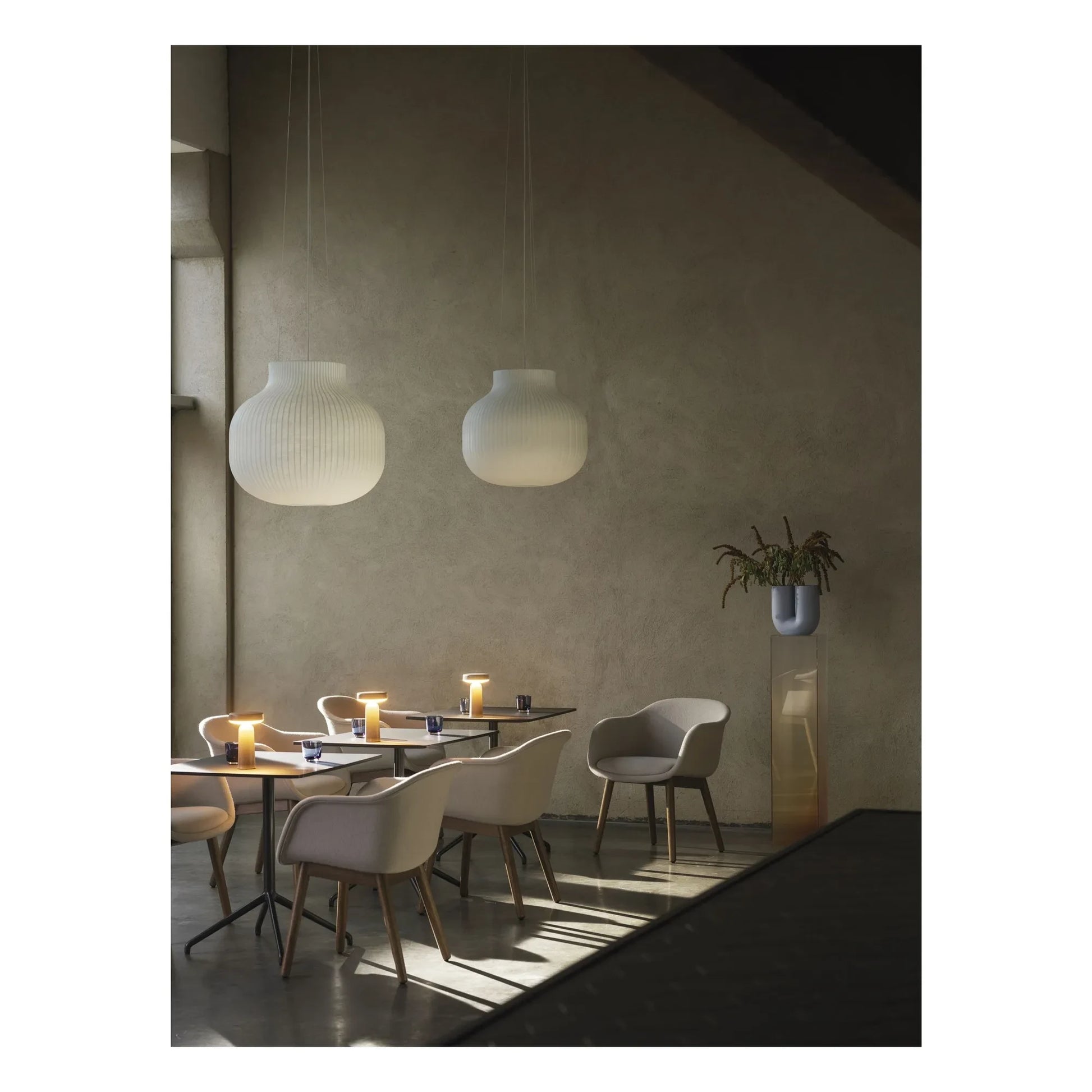 Muuto - Strand Closed suspension lamp, Benjamin Hubert | White