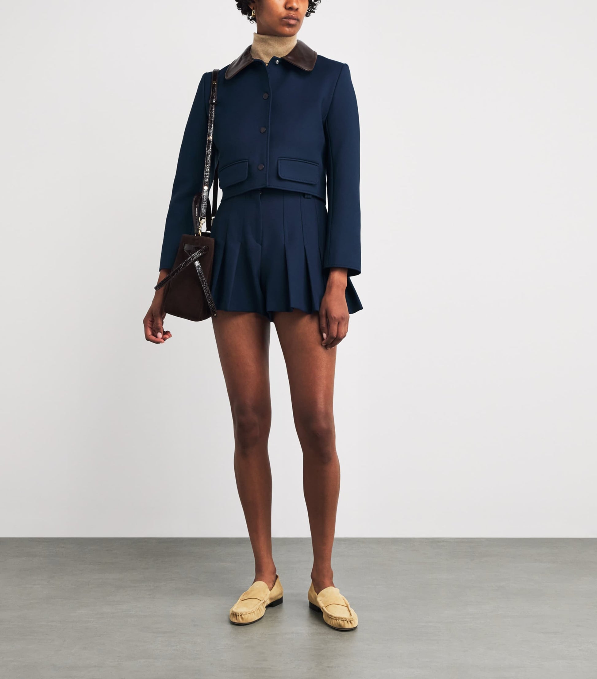 Tailored Pleated Shorts NAVY BLUE