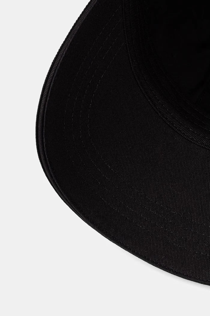 EA7 Emporio Armani шапка с козирка от памук