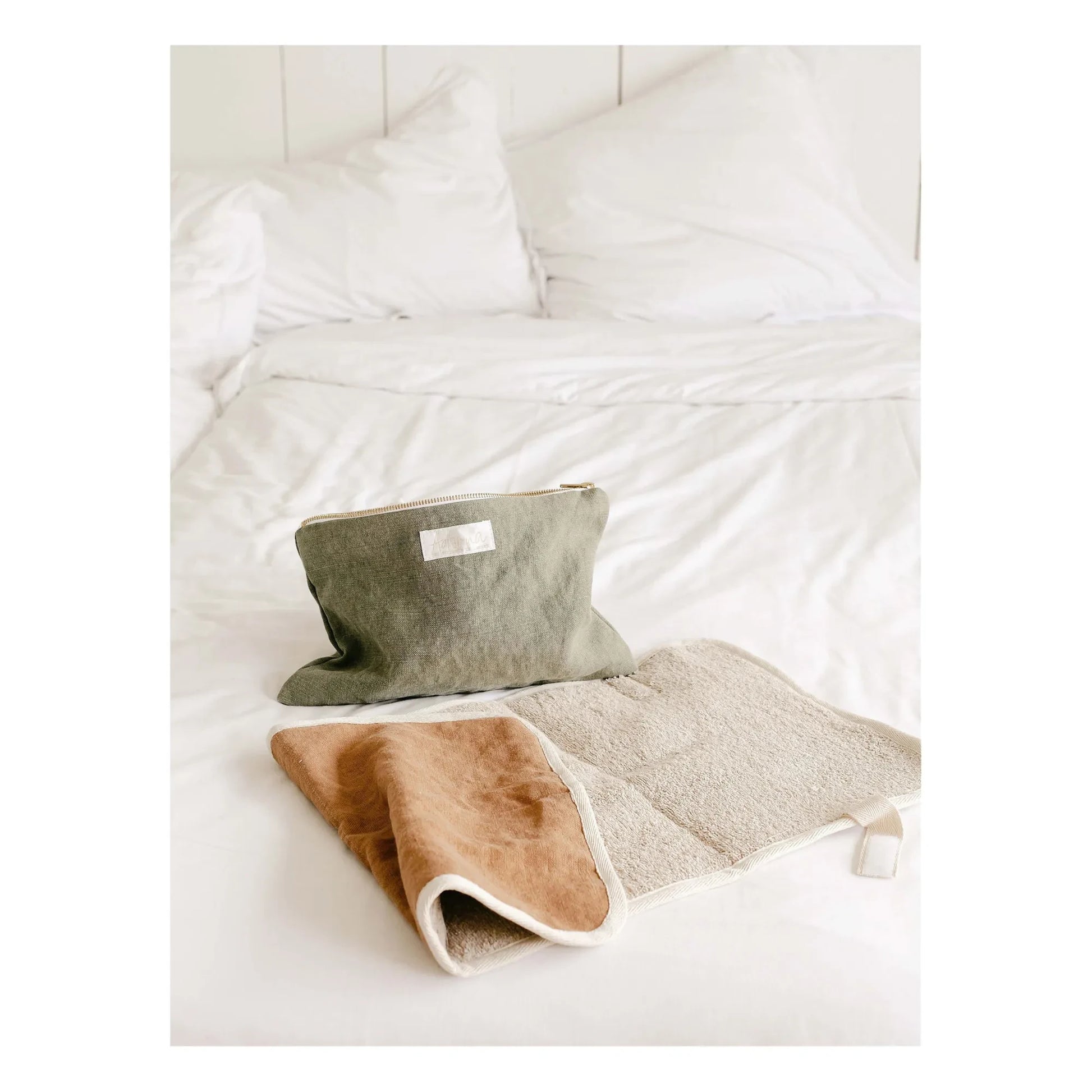 Adorna - Julie Linen clutch bag | Khaki
