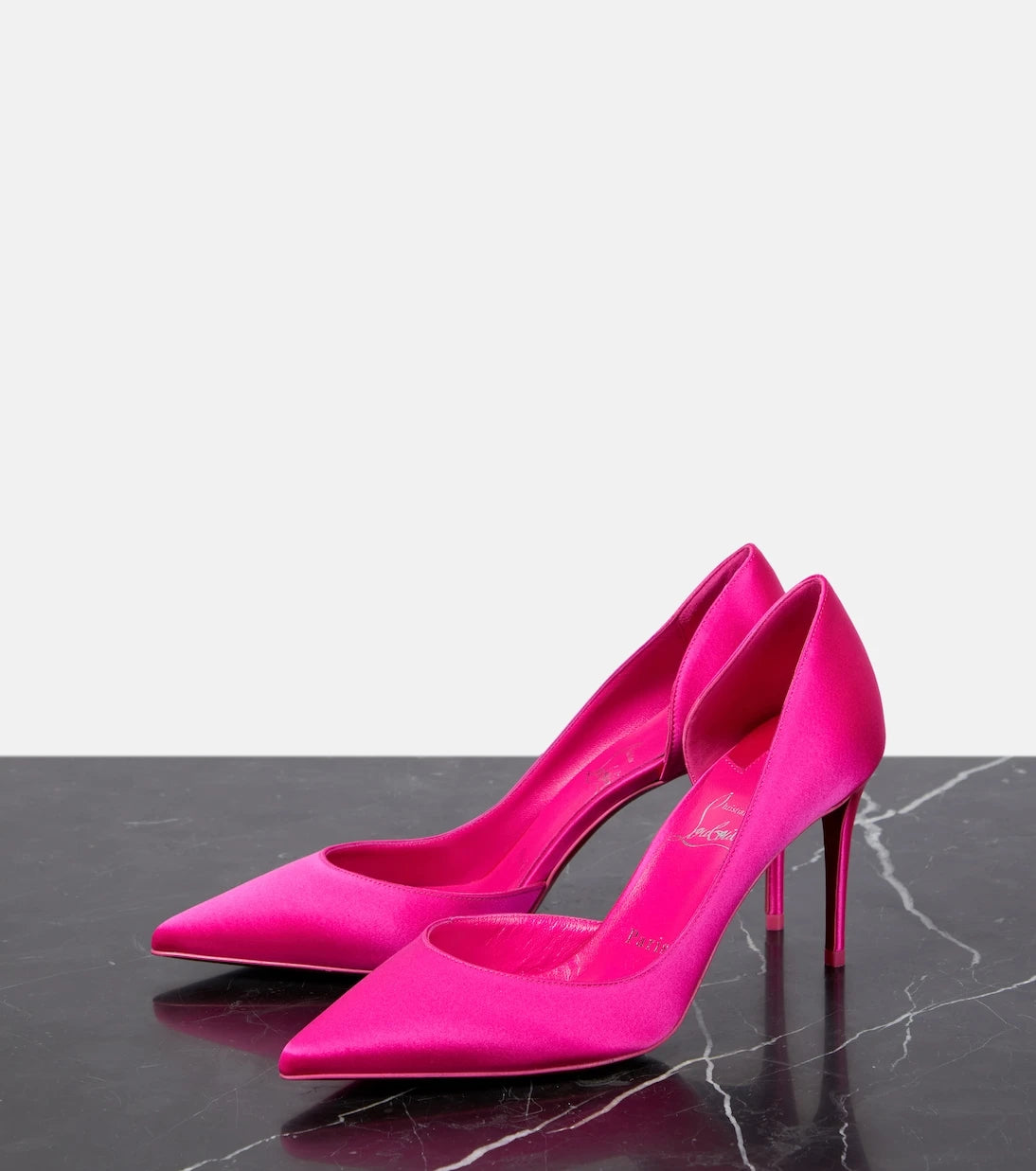 Christian Louboutin - حذاء إريزا 85 من الساتان الحريري بكعب عالٍ