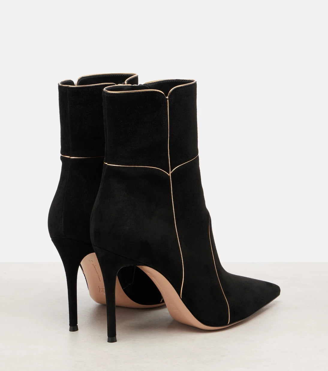 Gianvito Rossi - 95 suede ankle boots