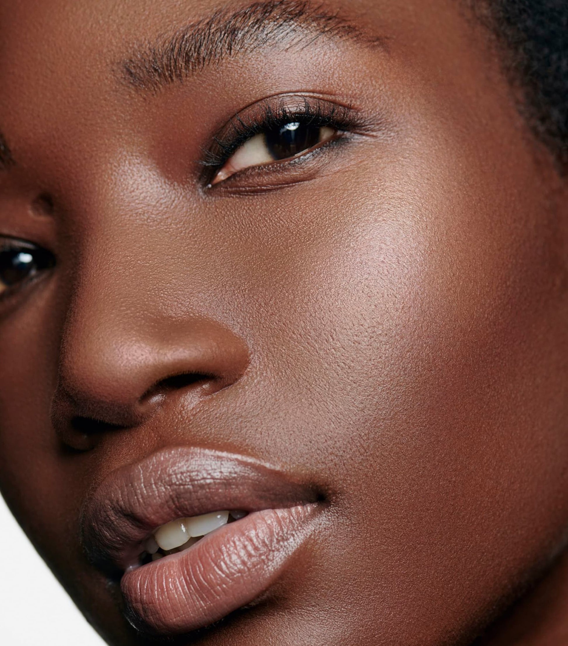 LES SIGNES DE CHANEL Illuminating Powder Blush