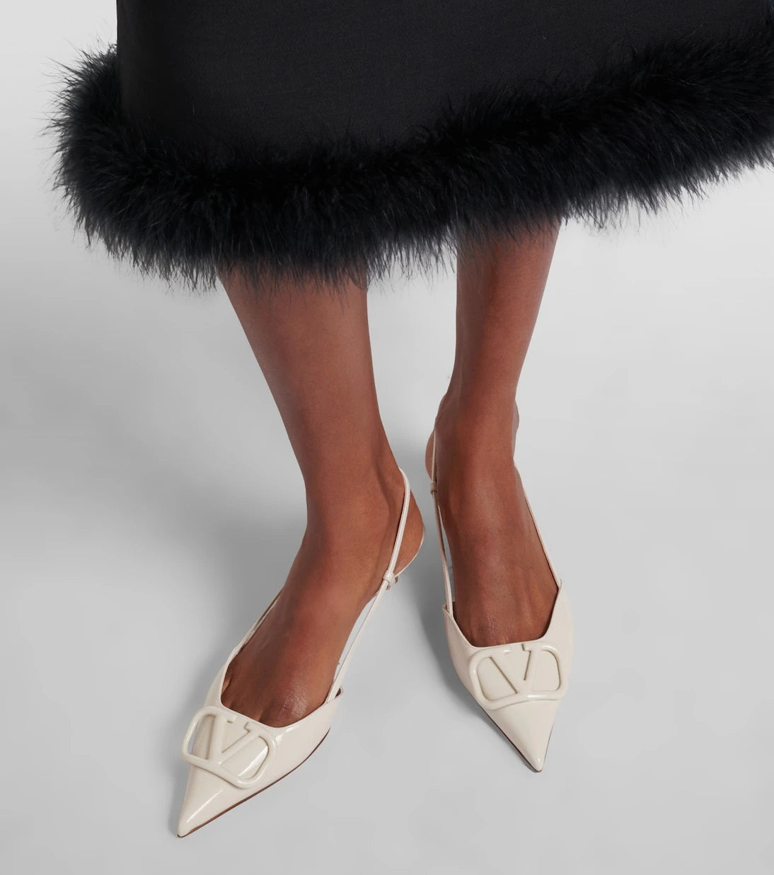 Valentino Garavani - VLogo 40 patent leather slingback pumps