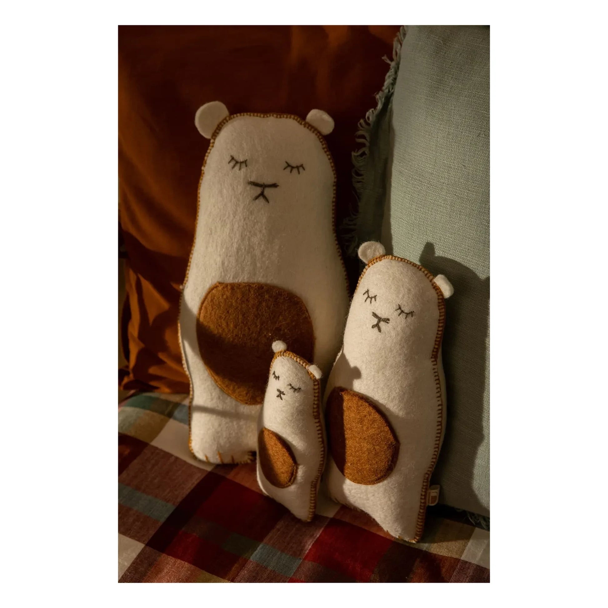Muskhane - Pasu Grizzly felt cushion | Ecru