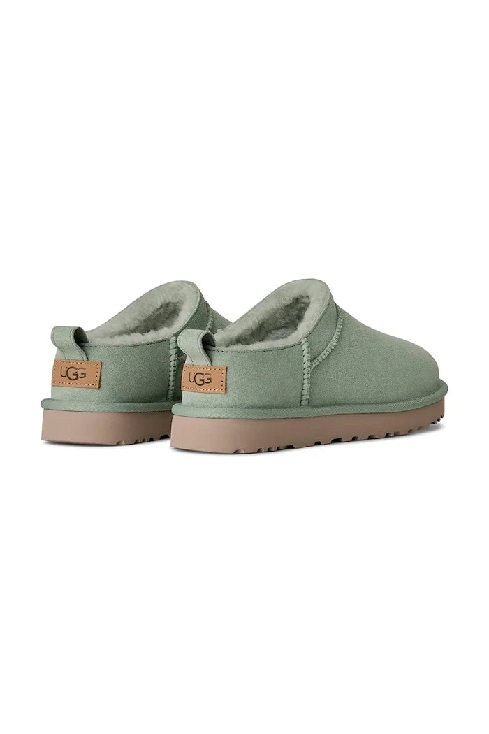 Велурени чехли UGG W Classic Micro