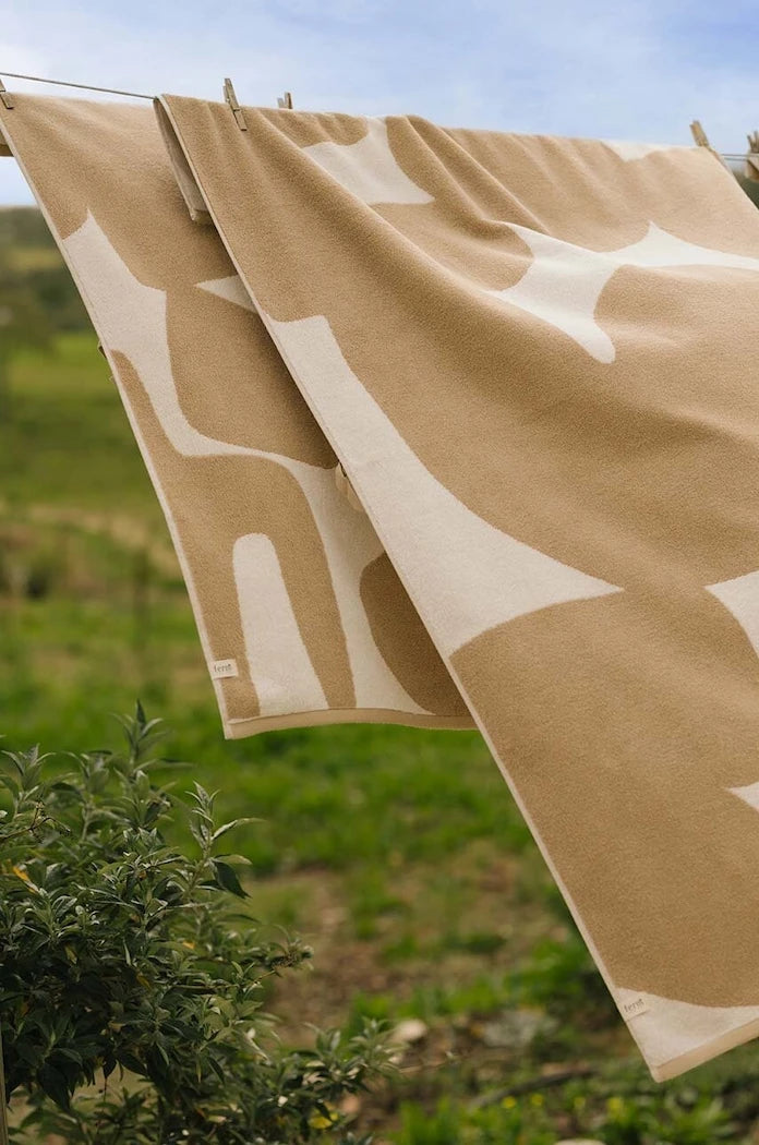 Памучна кърпа ferm LIVING Ebb Bath Towel