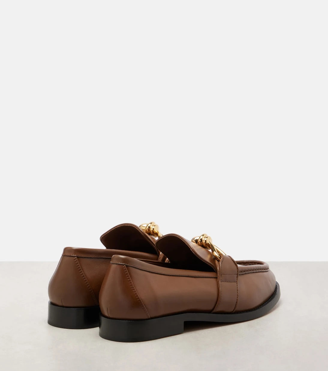 Bottega Veneta - حذاء لوفرز أستير نوت الجلدي