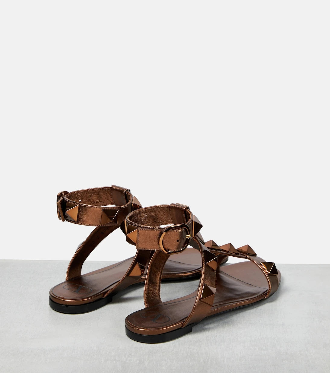Valentino Garavani - Roman Stud metallic leather sandals