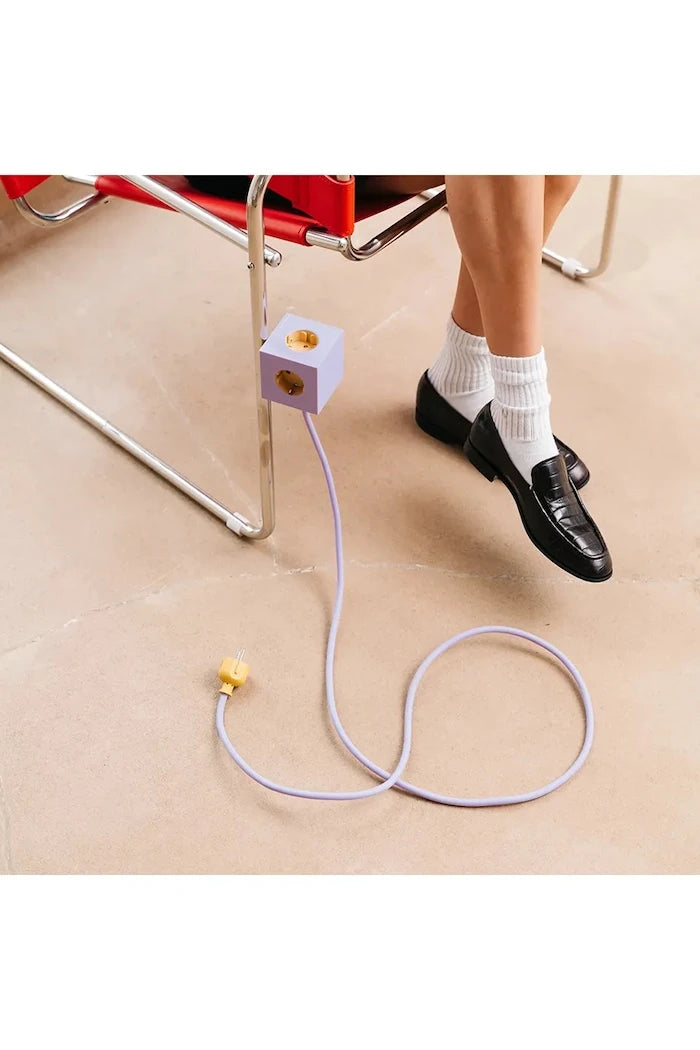 Avolt Bauhaus-Archiv USB-C Manyetik Şarj Küpü (30W) / 1.8 m