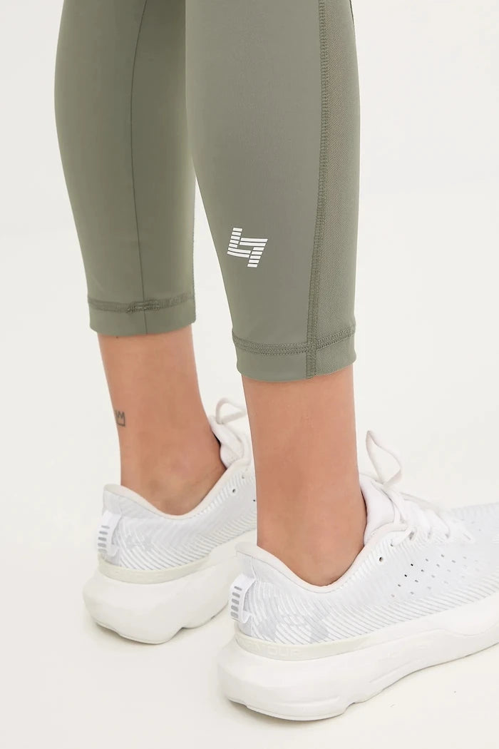 EA7 Emporio Armani Kısa Tayt