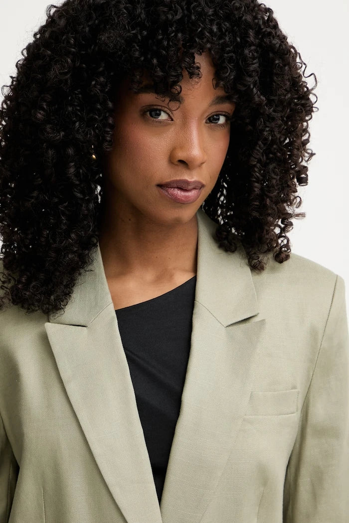 Guess kadın tek düğmeli keten karışımlı blazer CARLA