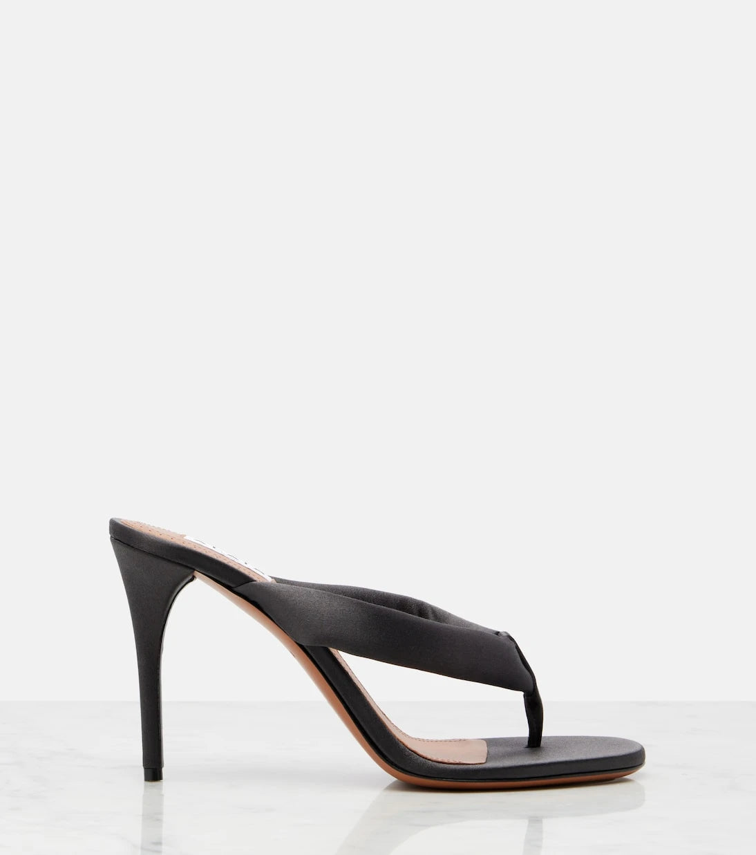 Alaïa - Padded thong sandals