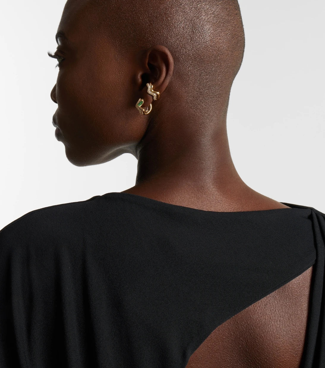 Shay Jewelry - سوار أذن من الذهب عيار 18 قيراطًا مرصّع بالألماس