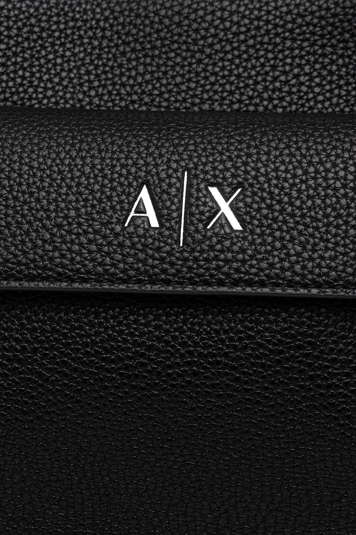 Armani Exchange kadın çantası, suni deriden