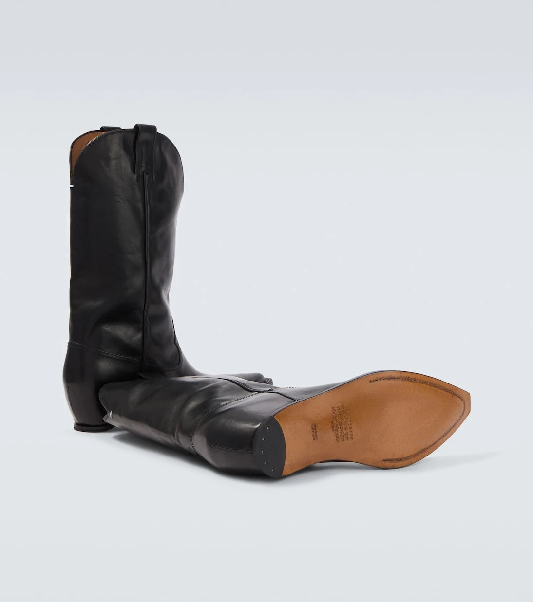 Maison Margiela - حذاء رعاة البقر الجلدي بدون كعب