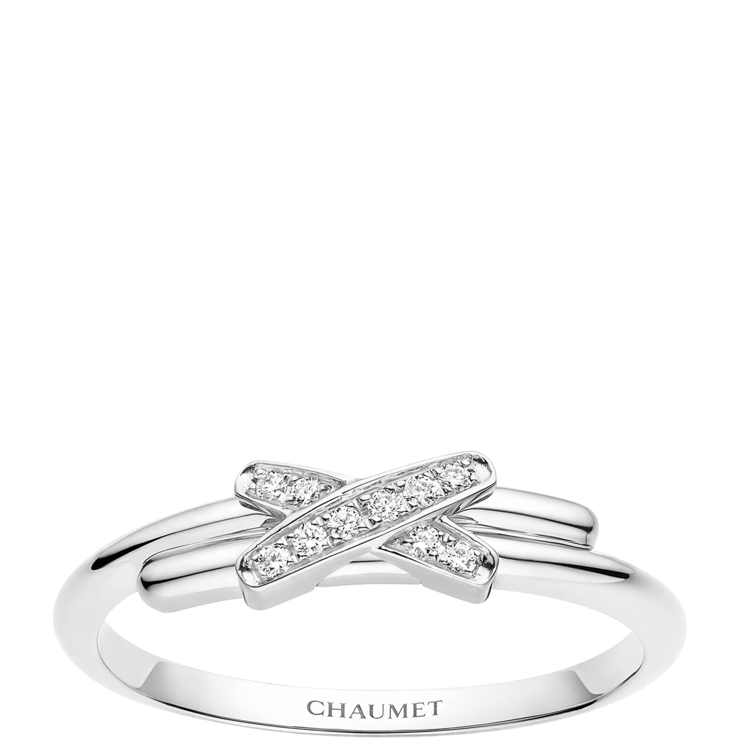 White Gold and Diamond Jeux de Liens Ring