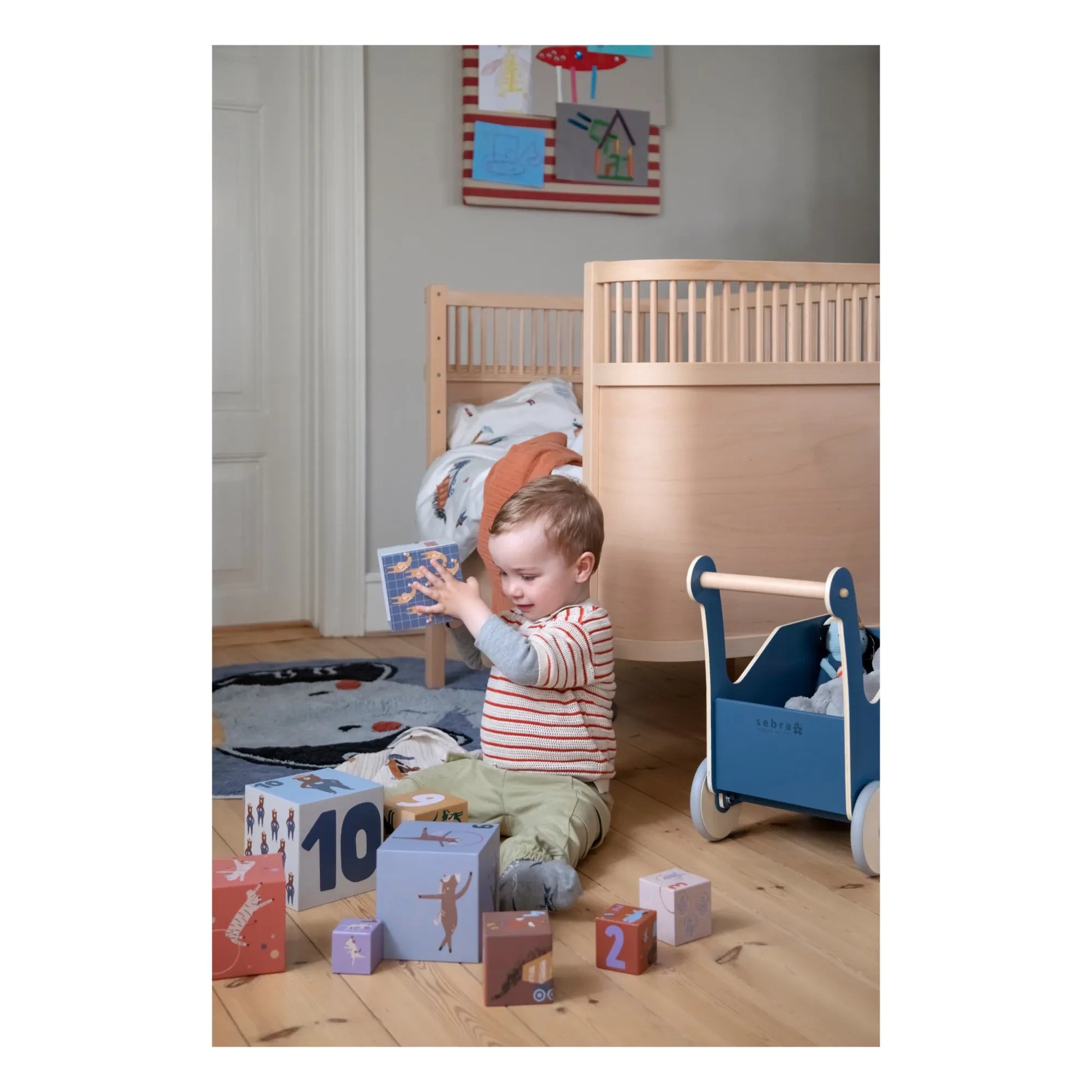Sebra - Builders Stacking Blocks