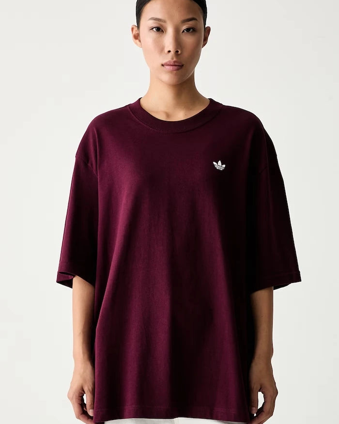 adidas Originals kadın pamuklu Essentials tişört