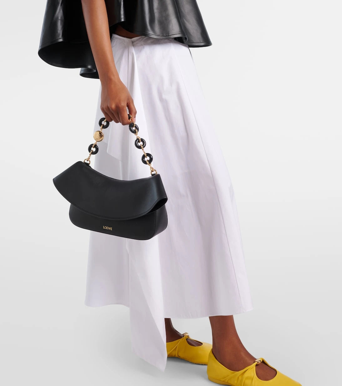 Loewe - حقيبة كتف Ola Medium من الجلد