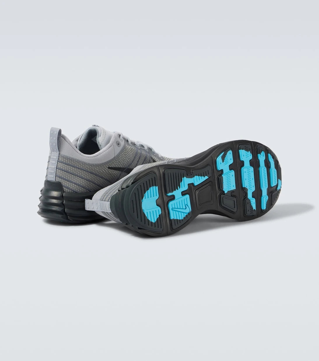 Nike - حذاء رياضي Lunar Roam