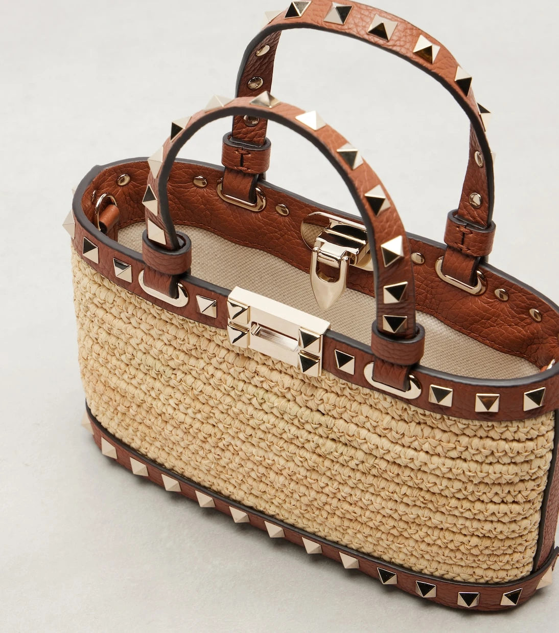 Valentino Garavani - Rockstud Mini raffia tote bag