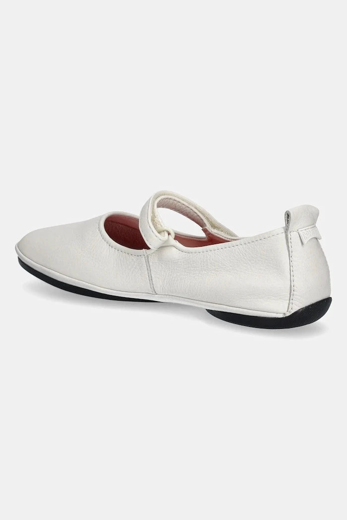 Кожени балеринки Camper Right Nina