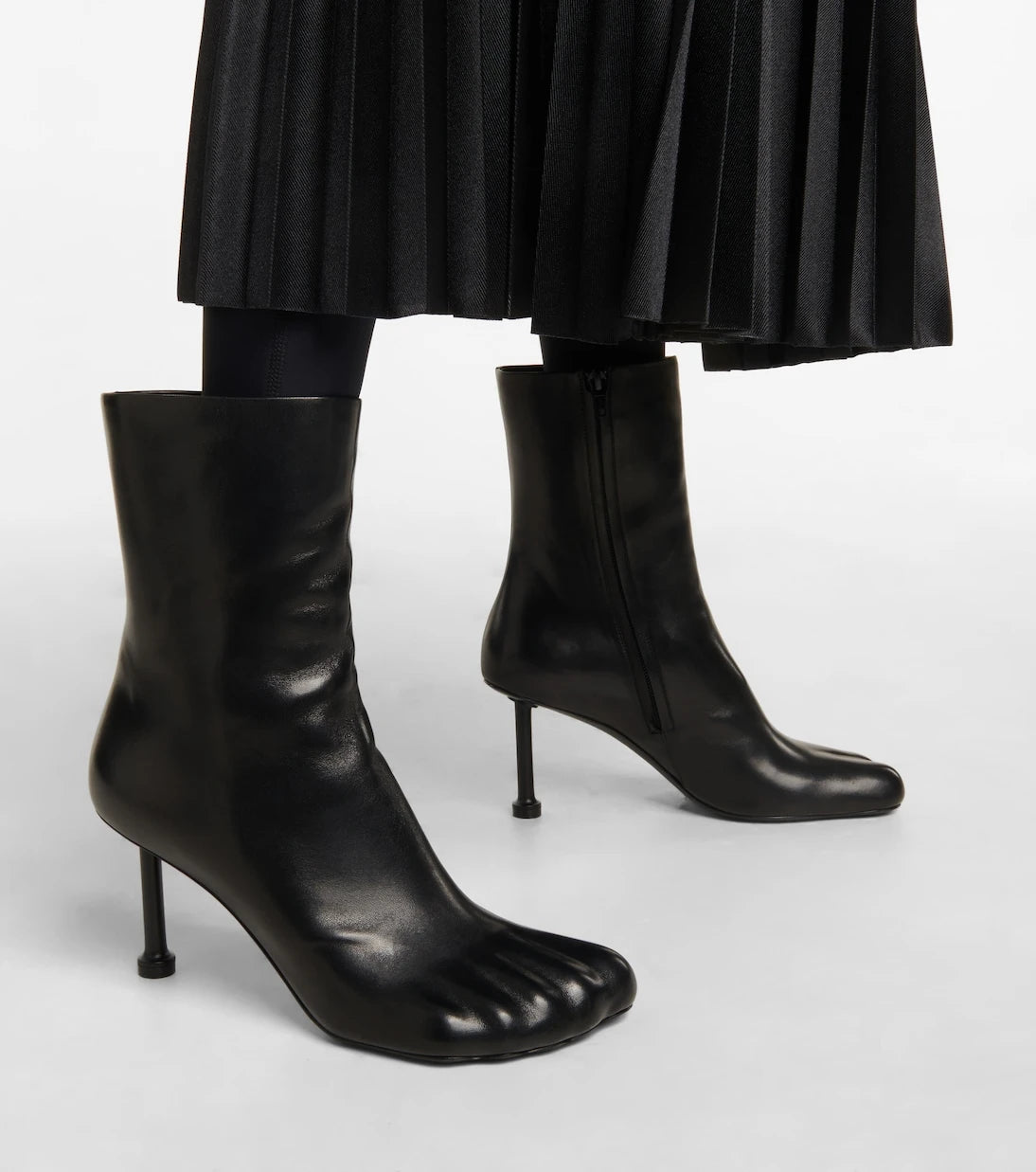 Balenciaga - حذاء الكاحل فيتيش من الجلد