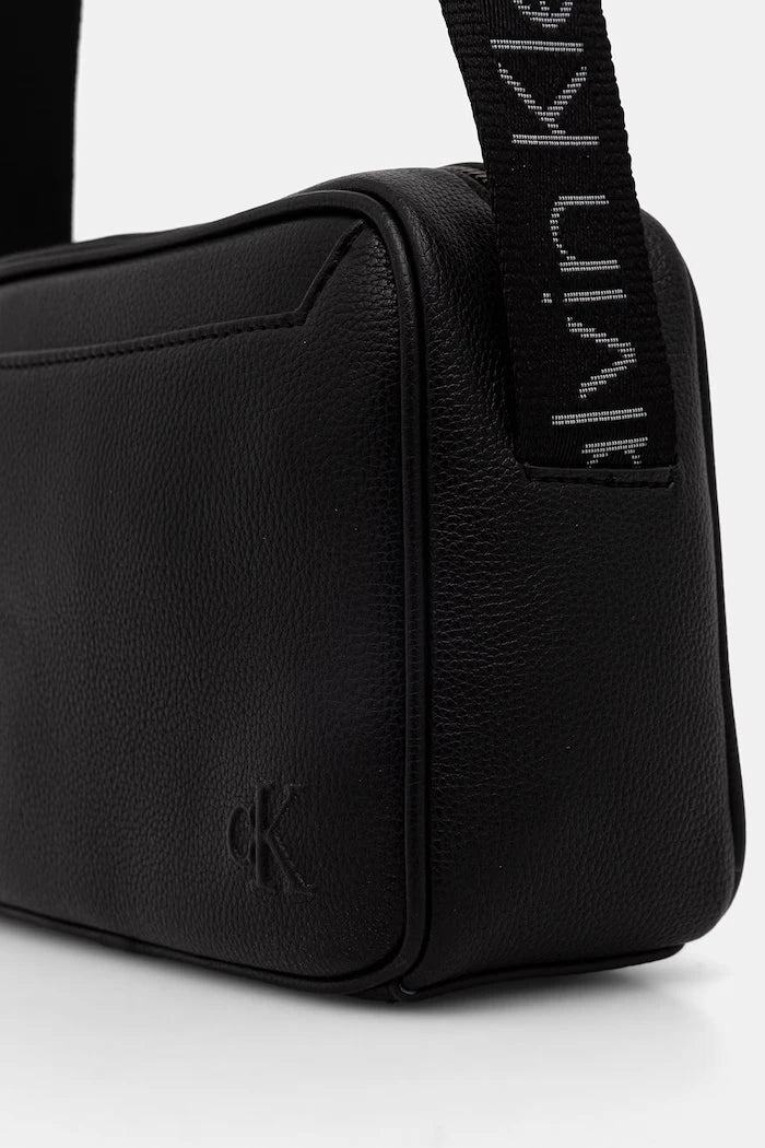 Calvin Klein чанта през рамо мъжка от имитация на кожа