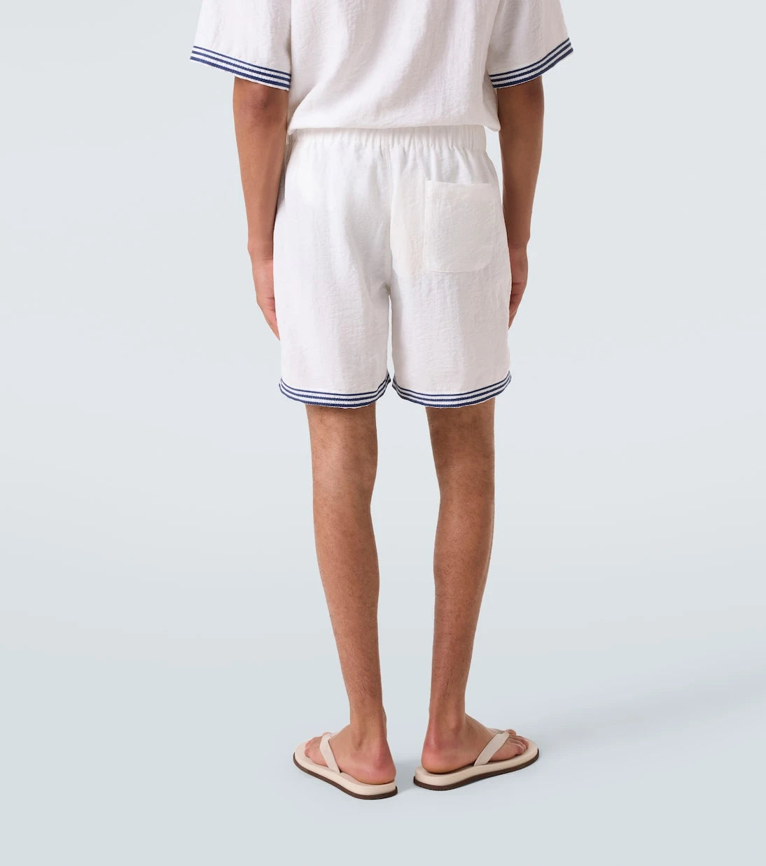 Commas - Embroidered shorts