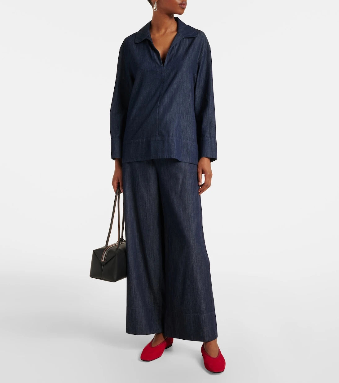 بنطلون "جور" بقصة واسعة من قطن شامبراي من S Max Mara