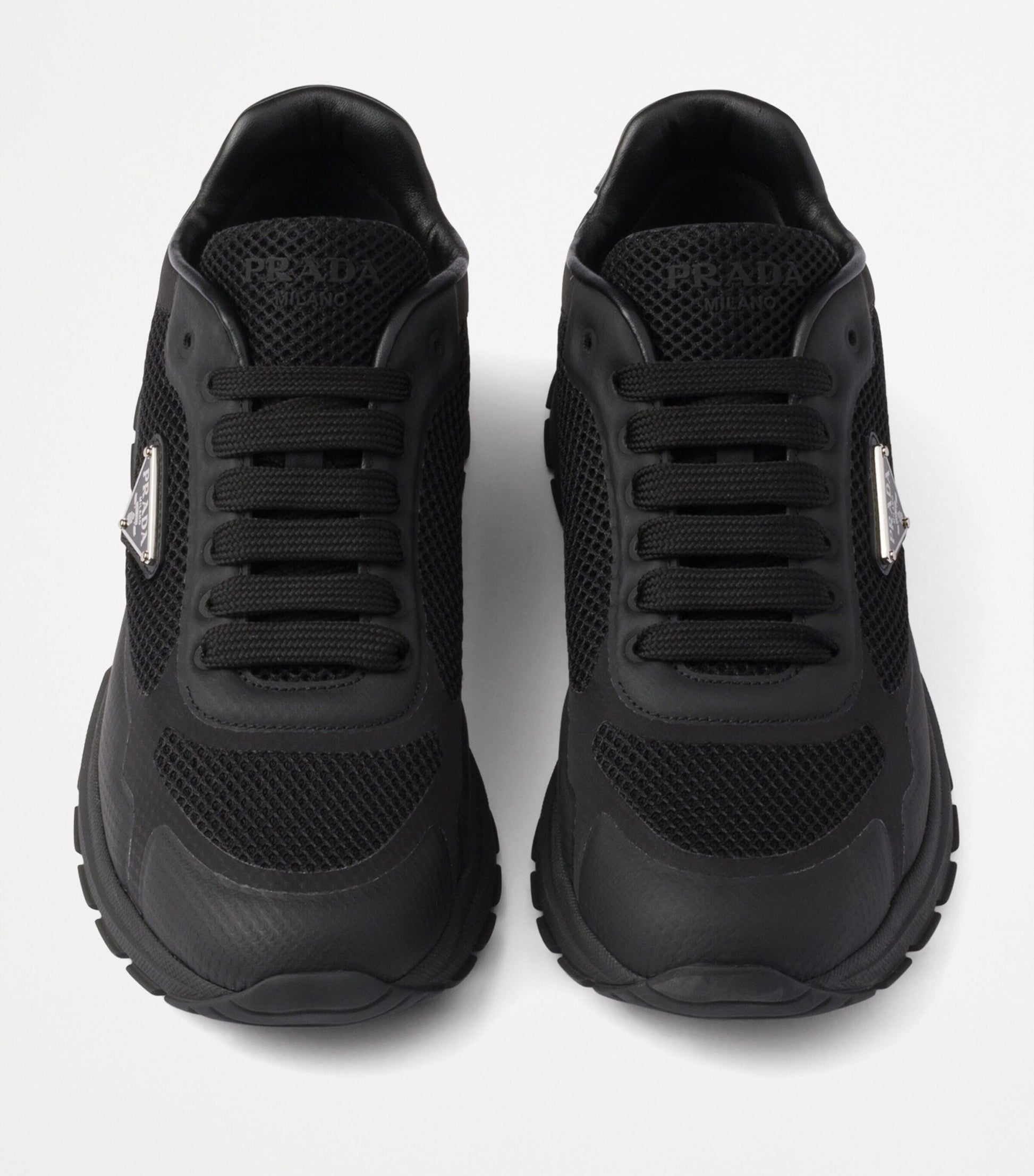 Black Prax 2.0 Low-Top Sneakers