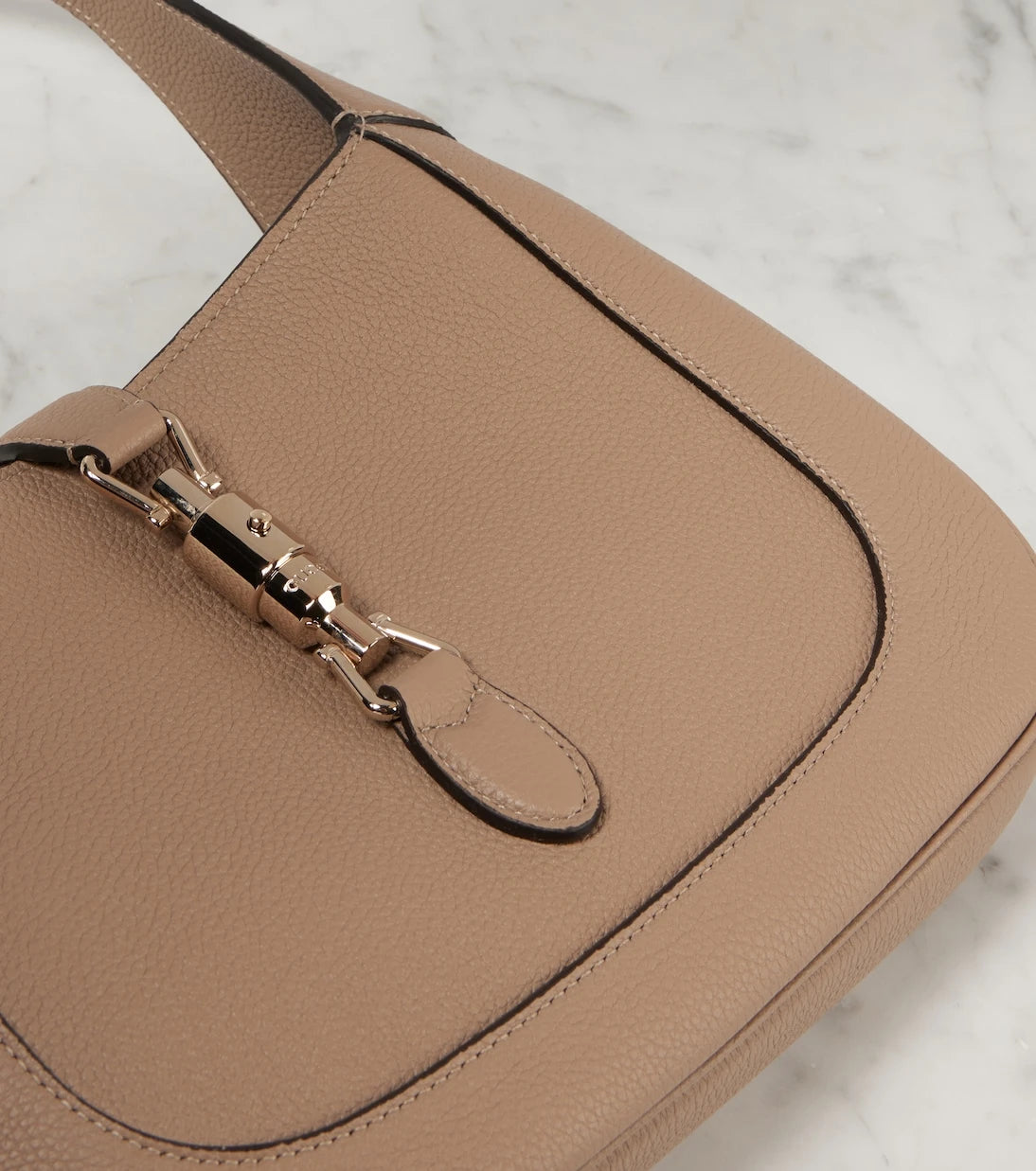 Gucci - حقيبة كتف صغيرة Jackie 1961 من جلد غوتشي