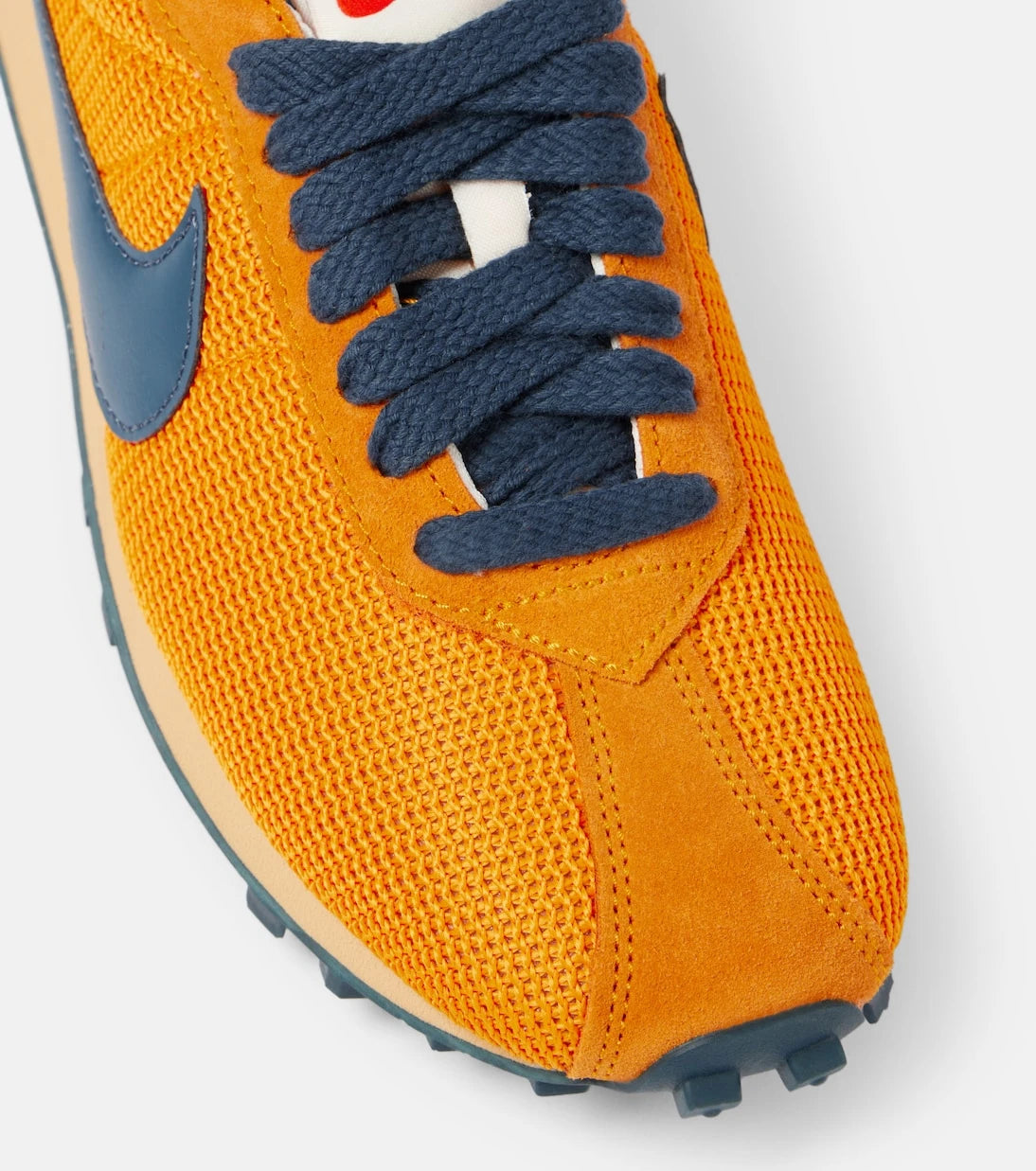 Nike - LD-1000 حذاء رياضي شبكي مزين بالجلد