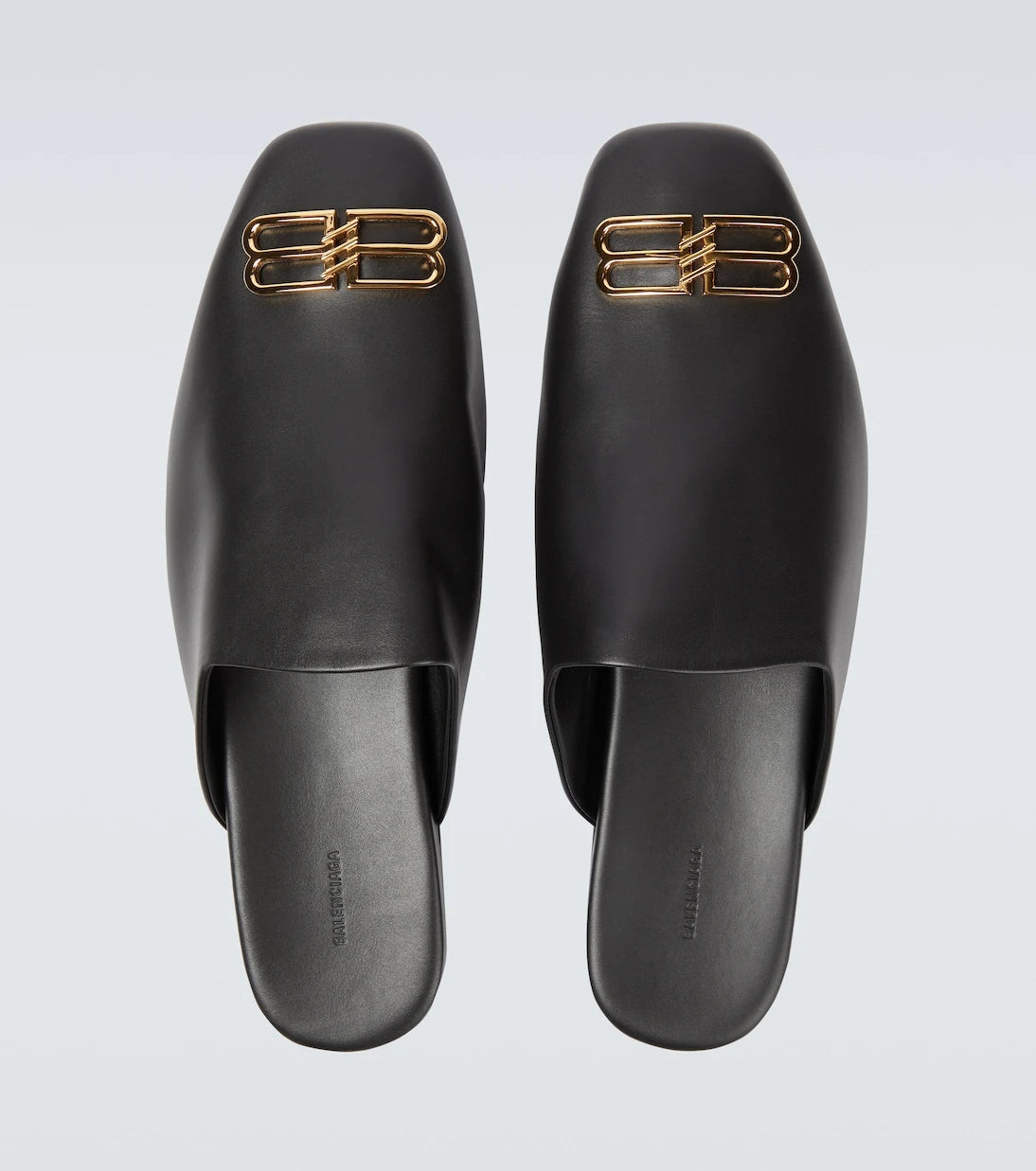 Balenciaga - شبشب BB مريح من الجلد