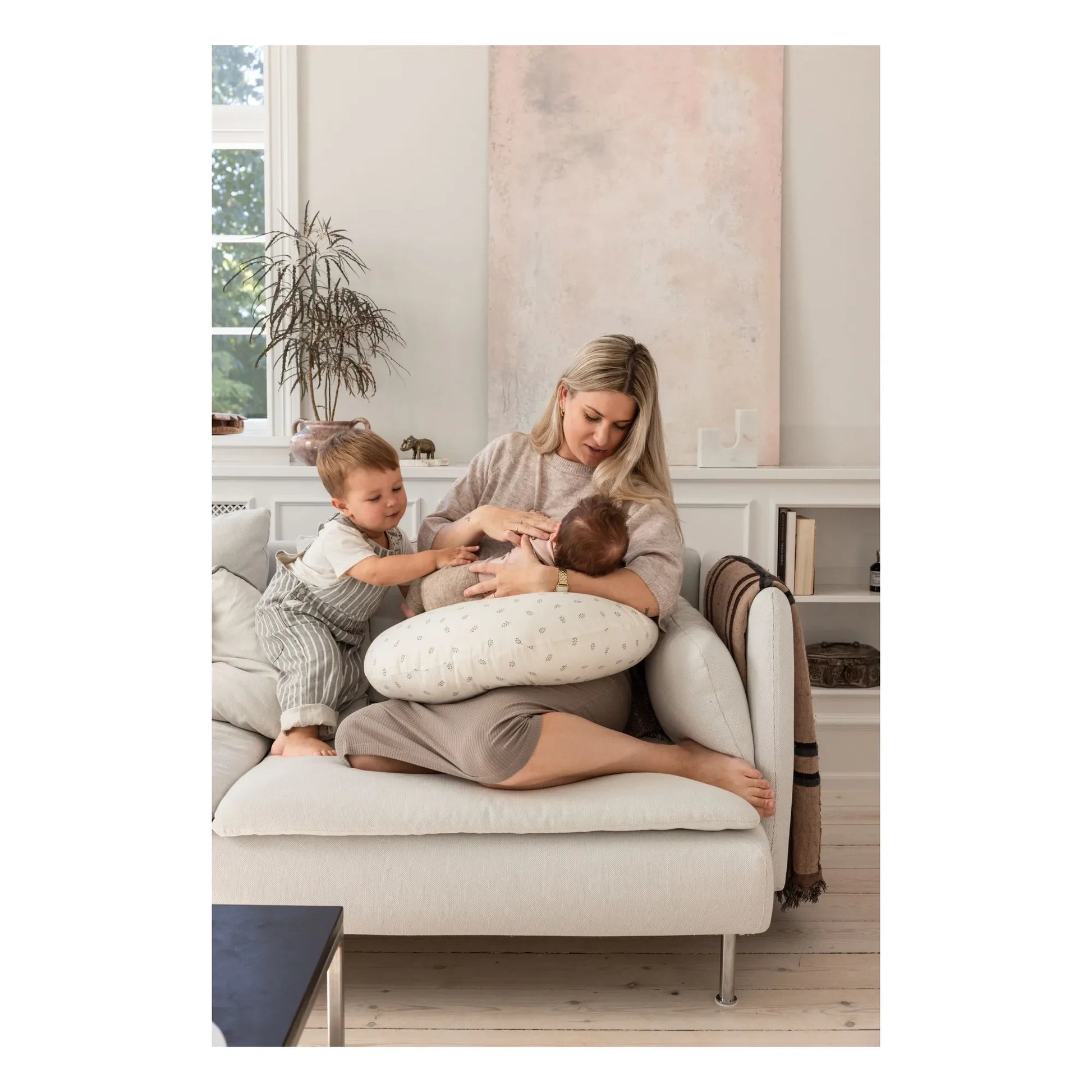 Sebra - Sophora Leaves nursing cushion | White