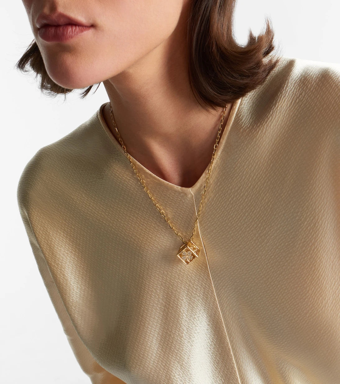 Sydney Evan - 14kt gold charm necklace with diamonds