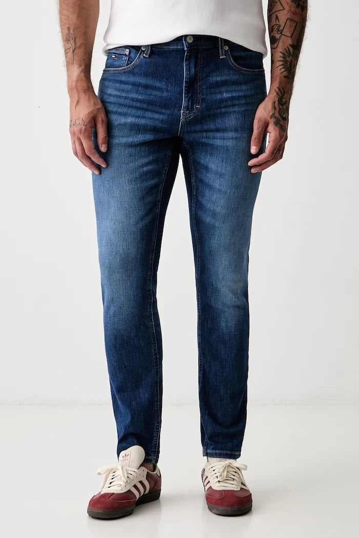 Tommy Jeans erkek slim taper jean pantolon