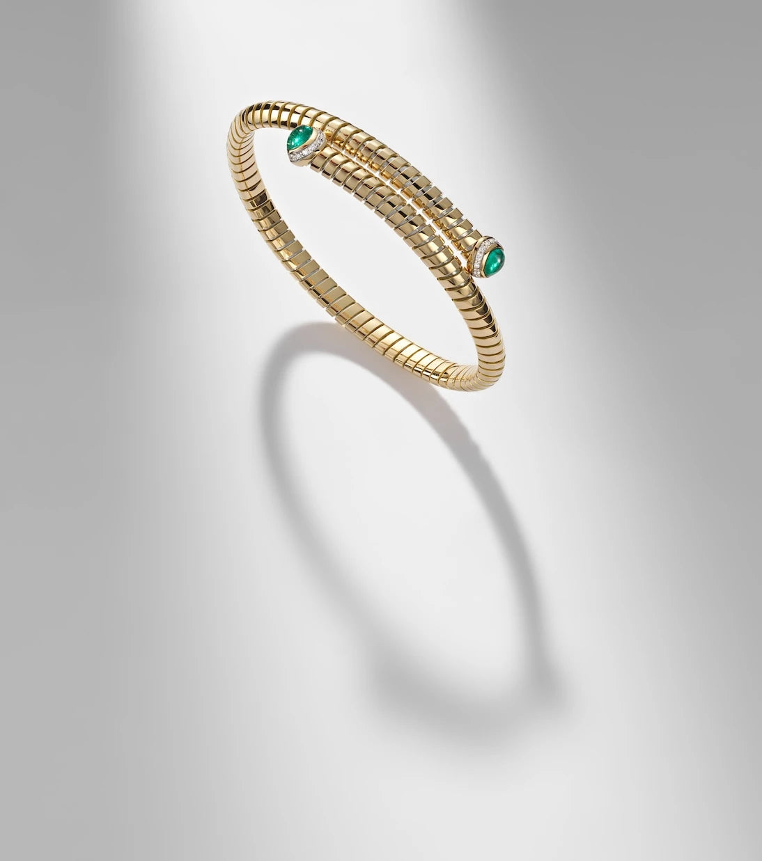 Marina B - 18kt yellow gold bangle with emeralds and diamonds